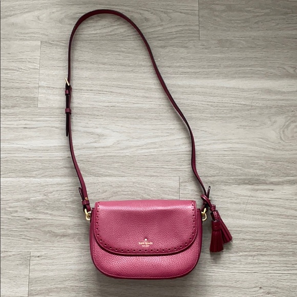 kate spade Handbags - Kate Spade Burgundy Crossbody